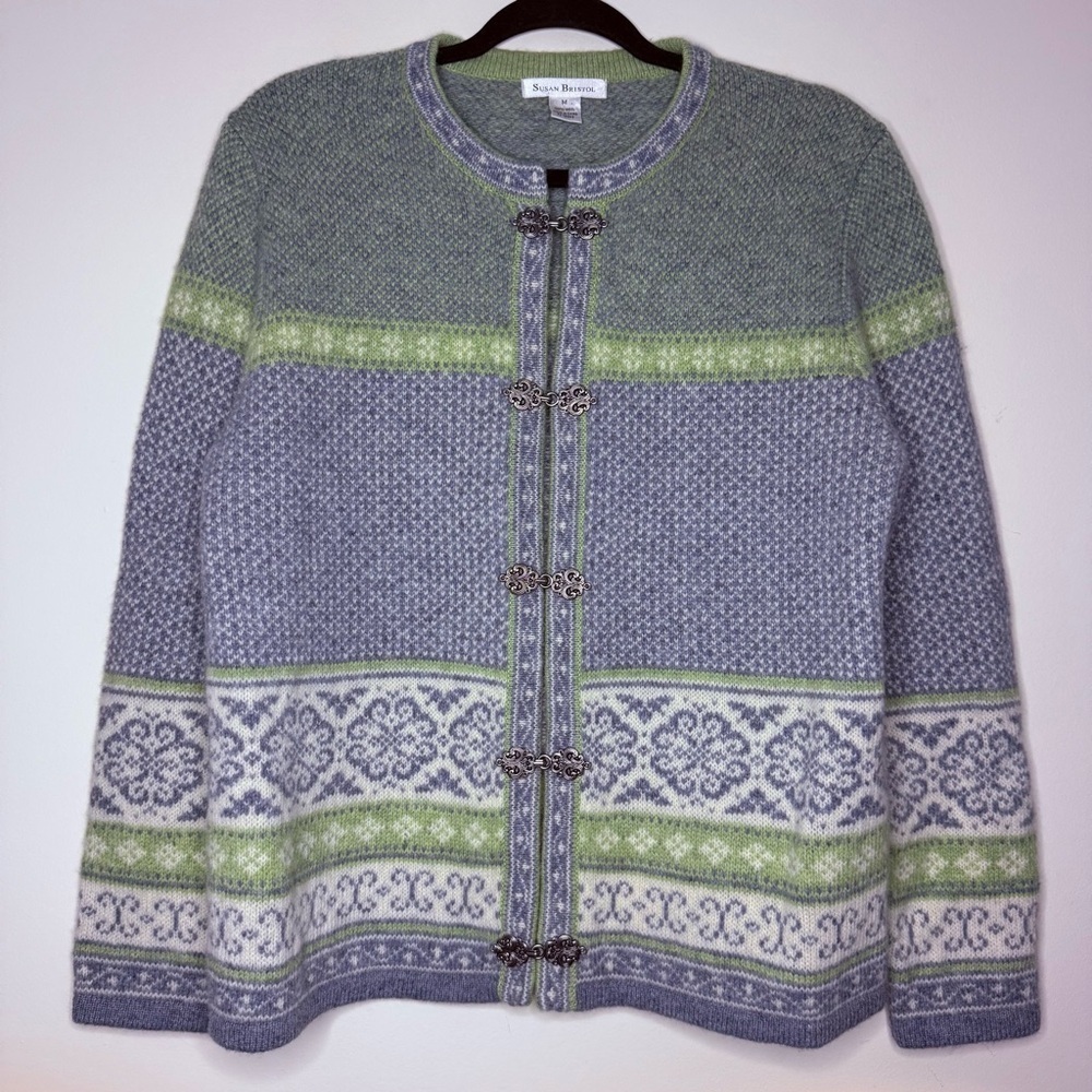 SUSAN BRISTOL Nordic Alpine Cabincore 100% Wool Pewter Clasp Cardigan Sweater